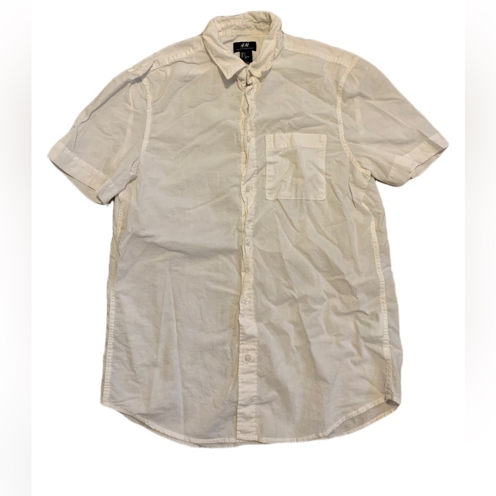 💜 H&M White Short Sleeve Button Down Shirt - US S